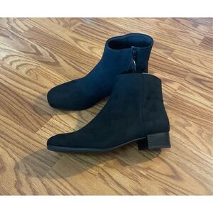Time and Tru Black Boots 11W Wide Width New